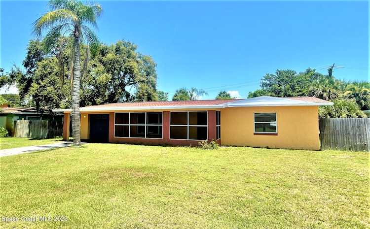 124 W Volusia Lane Cocoa Beach, FL 32931