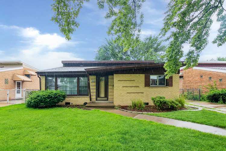 4013 W 106th St Oak Lawn, IL 60453
