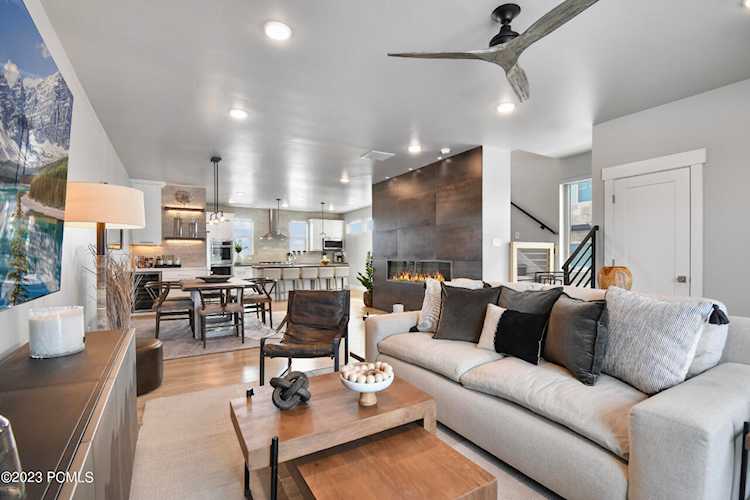 6586 Serviceberry Dr Park City, UT 84098