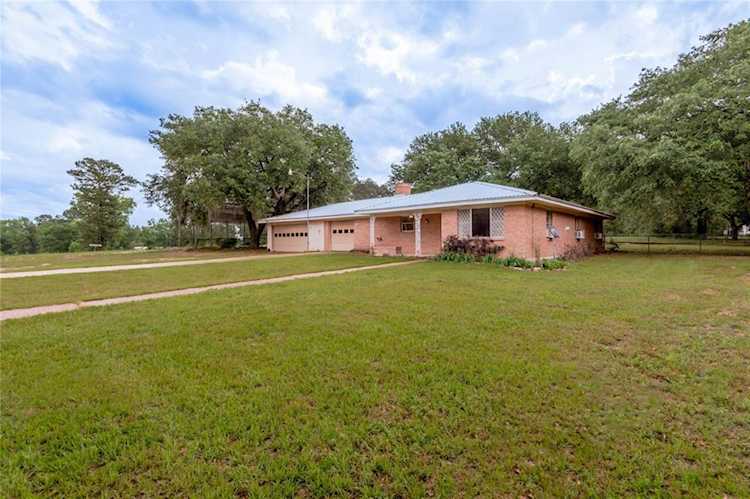 10907 Fm 355 Trinity, TX 75862