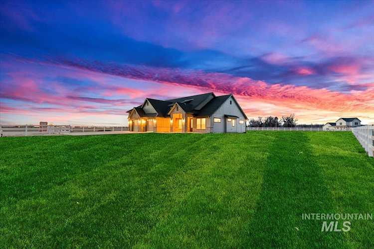 1470 Jackson Ave Emmett, ID 83617