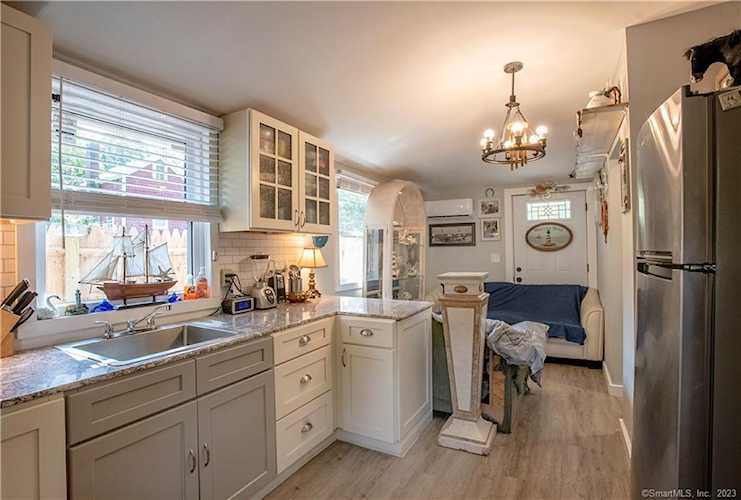 181 North Hammock Rd Westbrook, CT 06498
