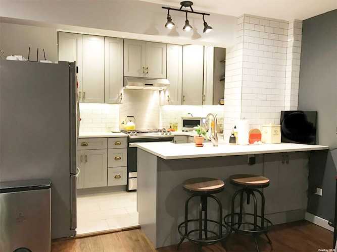 41-31 51st Street #7G Woodside, NY 11377