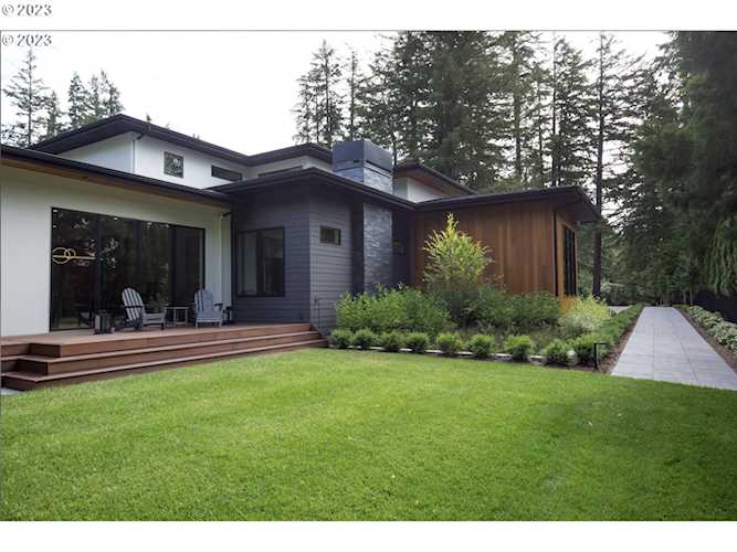 16164 Parker RD Lake Oswego, OR 97035