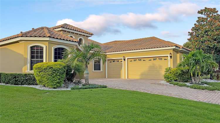 9913 Hatton CIRCLE Orlando, FL 32832