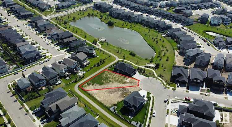 3903 47 Avenue Beaumont, AB T4X 2A8