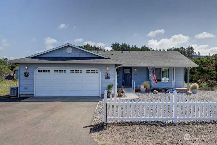 30406 H St Ocean Park, WA 98640