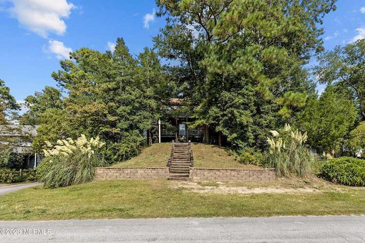 408 Lee Ave Emerald Isle, NC 28594