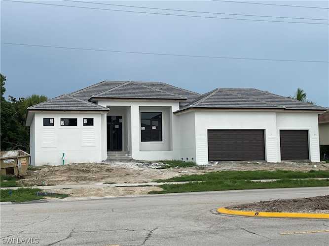 423 Barfield Dr Marco Island, FL 34145