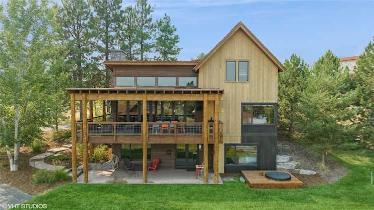 62 Wilderness Lodge Rd Eureka, MT 59917