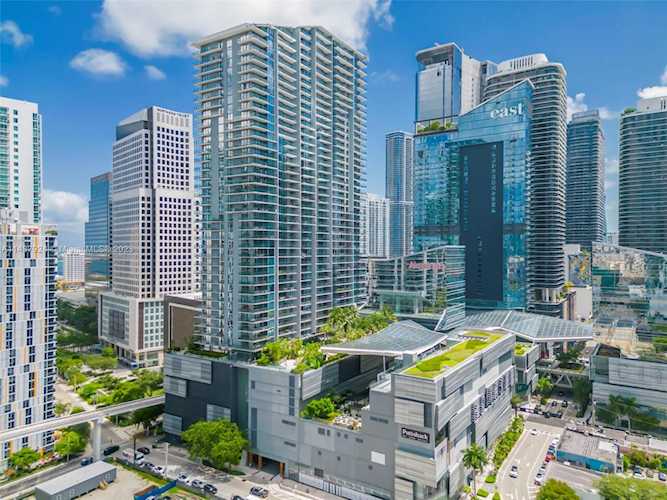 68 SE 6th St #2411 Miami, FL 33131