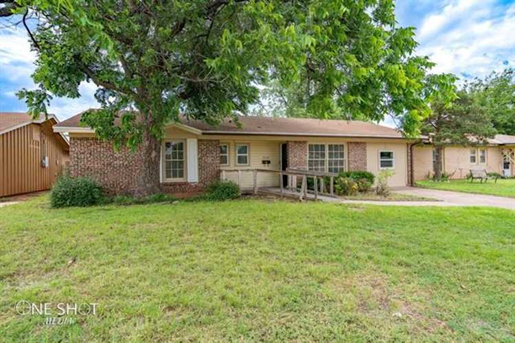 3113 Sandefer Street Abilene, TX 79603