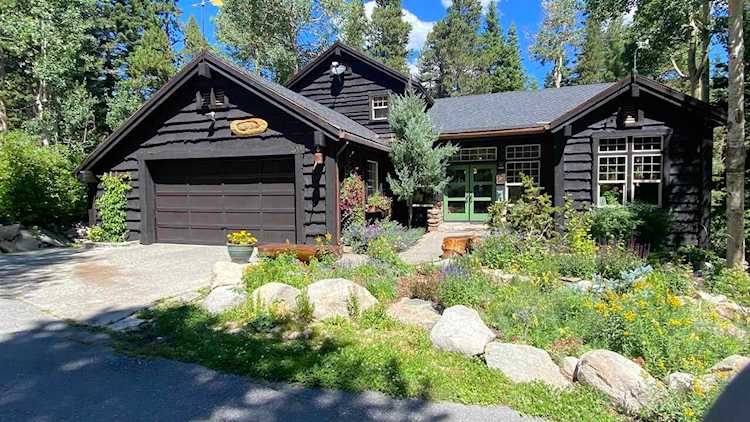 106 Connell Rd. Mammoth Lakes, CA 93546