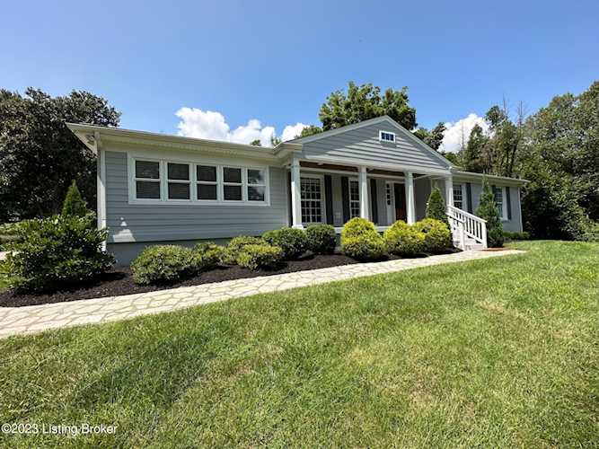 3731 Canoe Ln Louisville, KY 40207