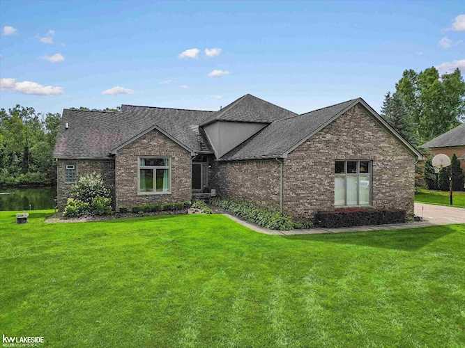 69308 Brookhill Dr Bruce, MI 48065