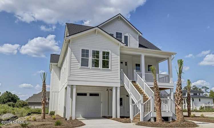917 Bayshore Dr Wilmington, NC 28411