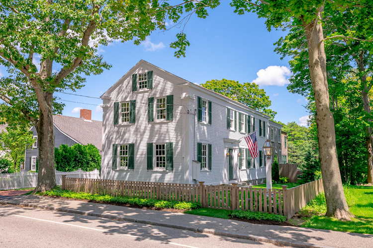 14 Maine St Kennebunkport, ME 04046