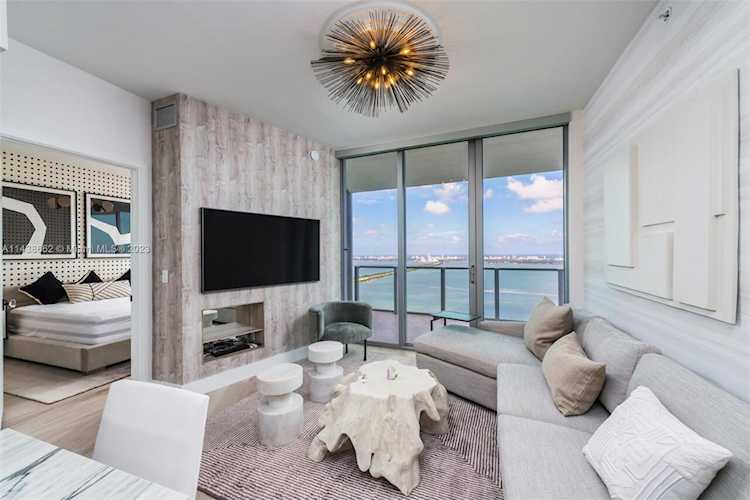 2900 NE 7th Ave #4405 Miami, FL 33137