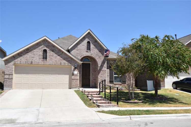 221 Joseph DR Buda, TX 78610