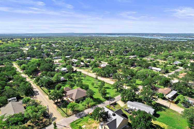 1404 Kingsvalley DR Granite Shoals, TX 78654