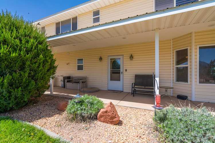 125 E Berrie LN Brookside, UT 84782