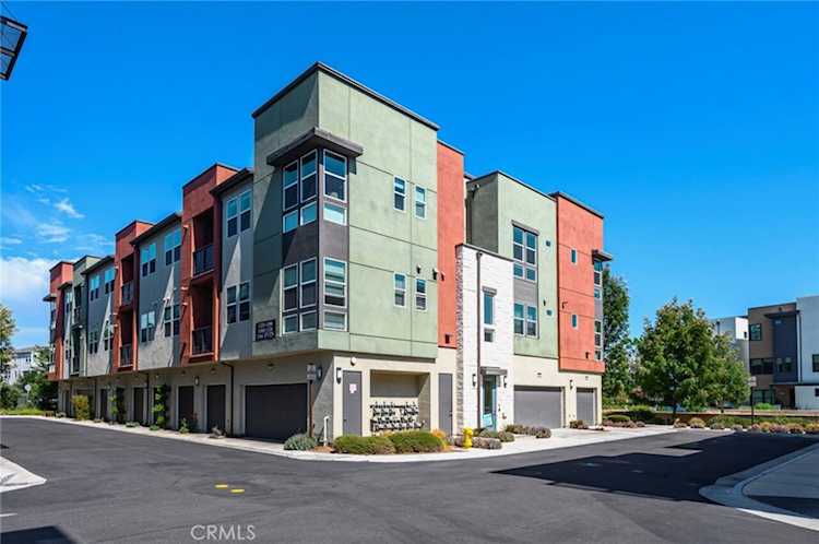 1184 Epic Irvine, CA 92618