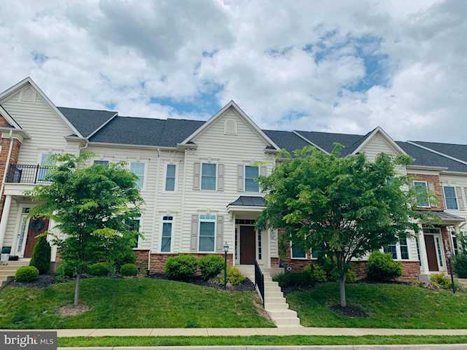 25093 Balcombe Terrace Chantilly, VA 20152 | MLS VALO2049534 Photo 1
