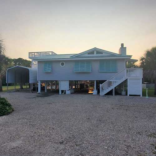 38 Sunrise Ln Ochlockonee Bay, FL 32346