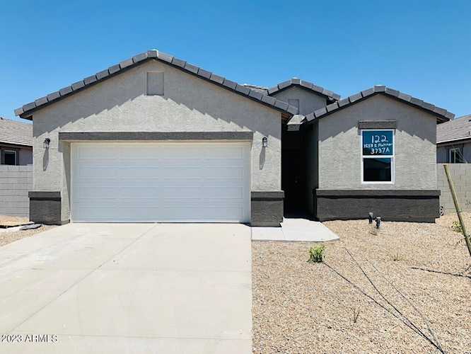 1558 E Fletcher Drive Casa Grande, AZ 85122
