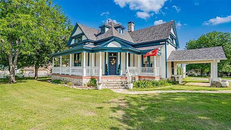 511 S Baker Street Granbury, TX 76048