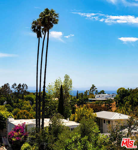 750 Marzella Ave Los Angeles, CA 90049