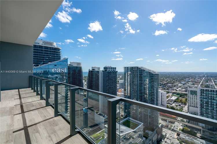 68 SE 6th Street #4202 Miami, FL 33131