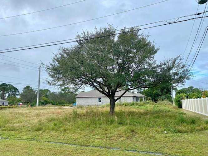 221 SW Becker Road Port St Lucie, FL 34953