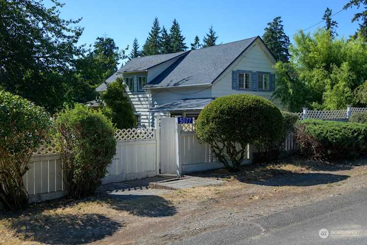 5077 Stingle St NW Bremerton, WA 98311