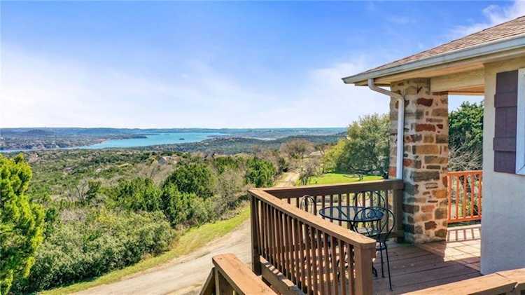8420 Rock Cliff DR Jonestown, TX 78645