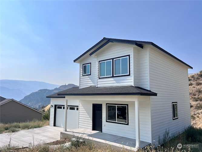 9979 Saska Way Entiat, WA 98822