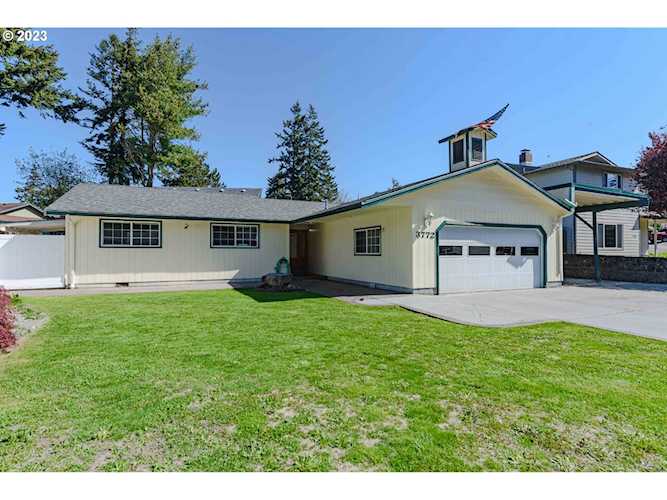 3772 Edgewood DR North Bend, OR 97459