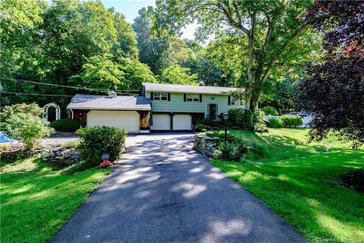 235 Rimmon Rd North Haven, CT 06473