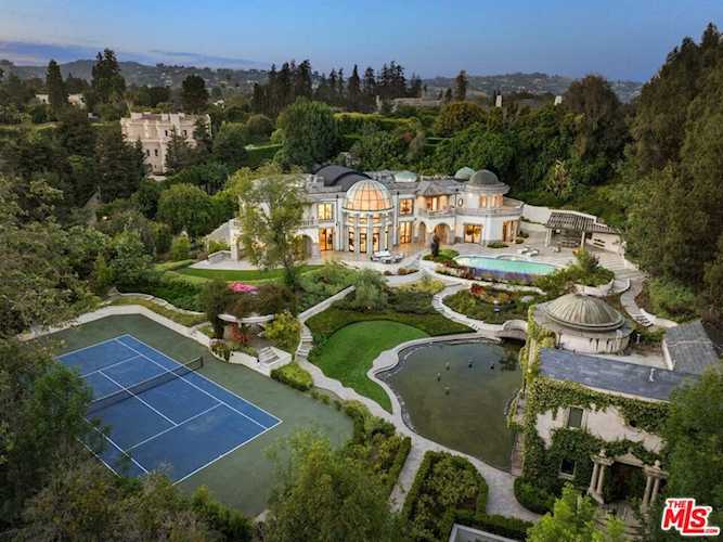 10350 Wyton Dr Los Angeles, CA 90024