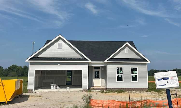 117 Sawyer Mill Drive Dunn, NC 28334