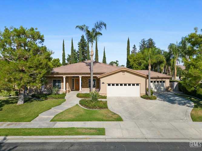 2804 Sheltenham Way Bakersfield, CA 93311