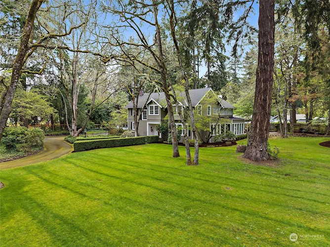 11701 Interlaaken Dr SW Lakewood, WA 98498