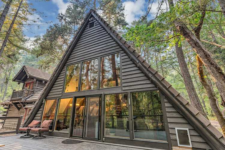3435 Wards Creek Rd Rogue River, OR 97537