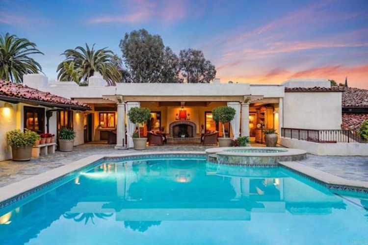 17549 Via De Fortuna Rancho Santa Fe, CA 92067