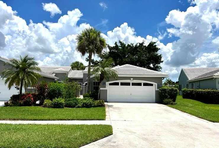2670 Neaton Court Wellington, FL 33414