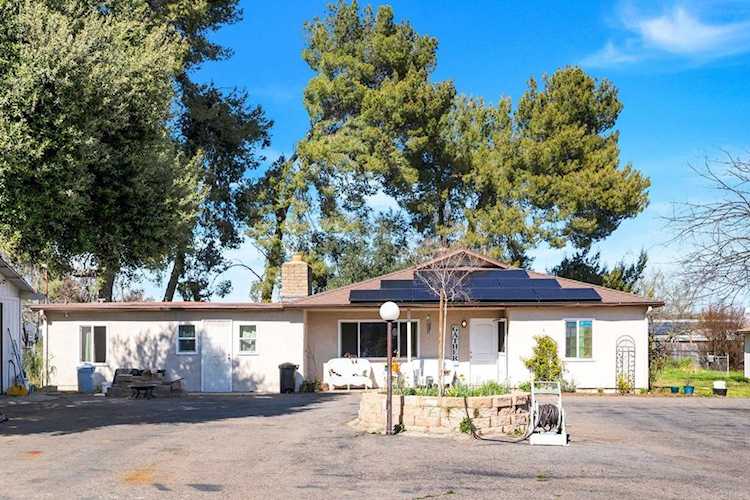 542 Hunter Street Ramona, CA 92065