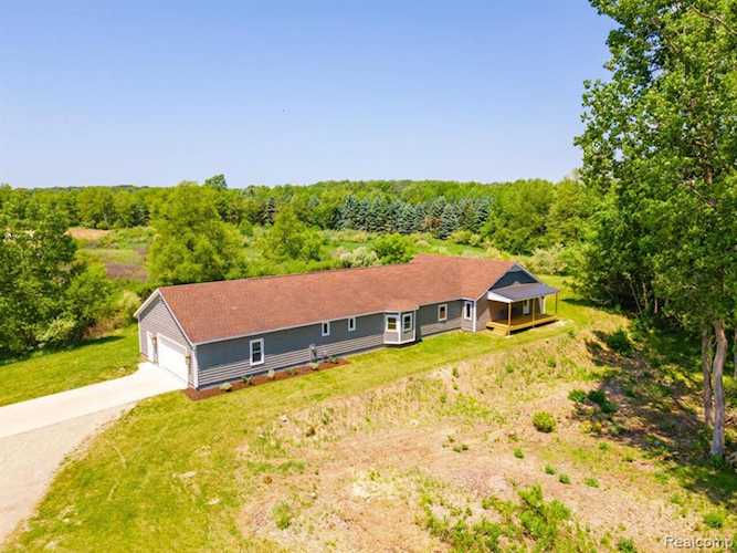 4251 32 Mile Rd Bruce, MI 48065
