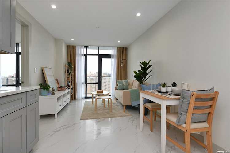 41-62 Bowne St #12H Flushing, NY 11355