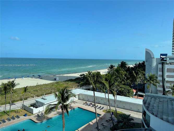 6345 Collins Ave #738 Miami Beach, FL 33141