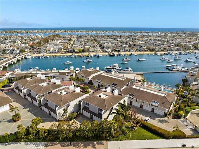 1034 E Bayside #501 Newport Beach, CA 92660 | MLS OC23074152 Photo 1